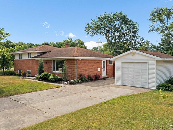 2nd image of 7268 Brookside Dr