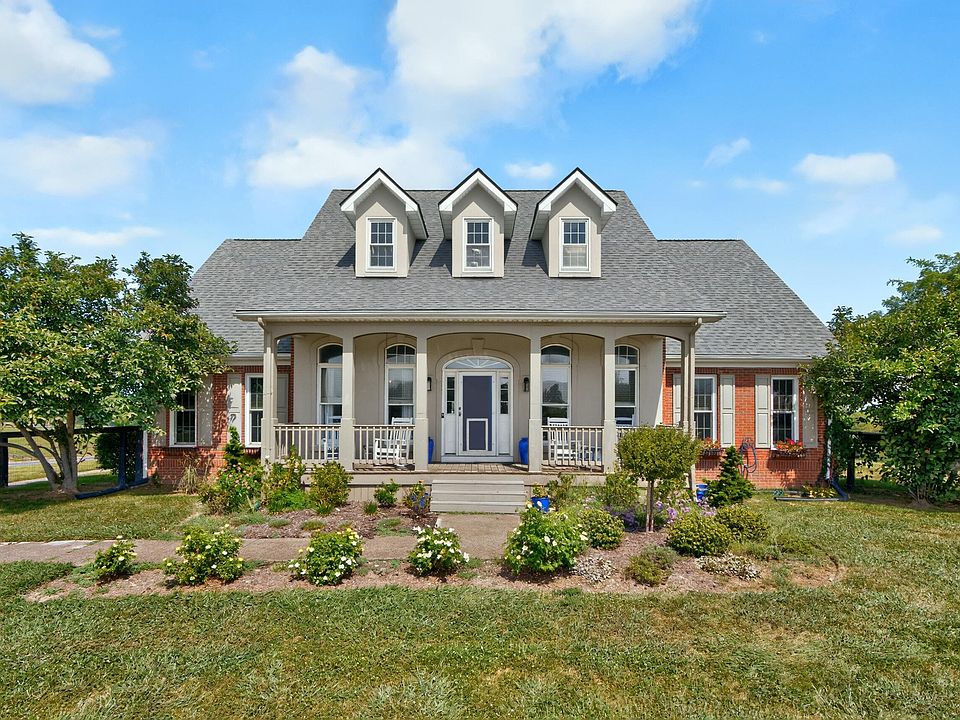 1st image of 598 Victoria Way