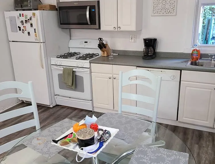 61 Lawn St #1 — Photo 10