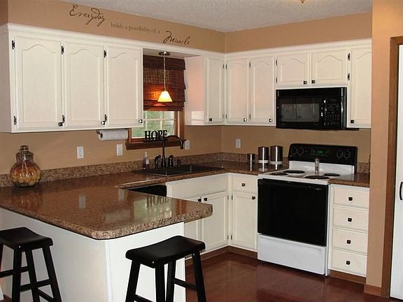 4th image of 1713 Liberty Ct