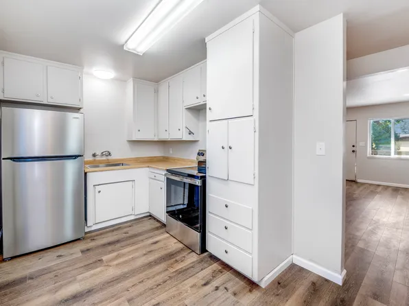 617 Tully Rd APT 25, Modesto, CA 95350