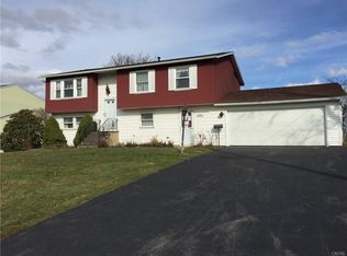 6884 Hearthstone Ln, Liverpool, NY 13088