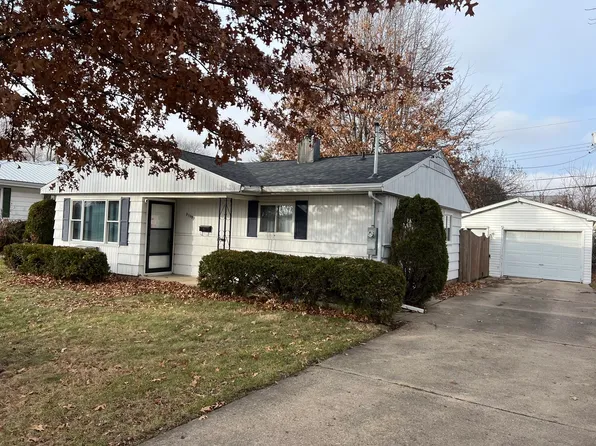 2108 E 7th St, Sterling, IL 61081