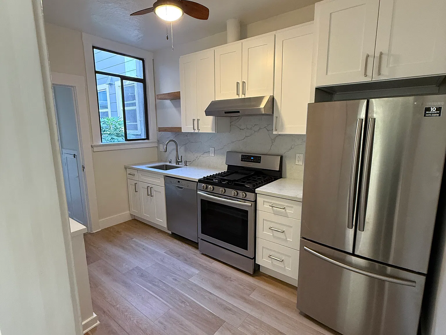 5611 California St — Photo 3