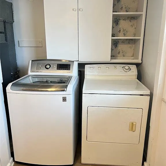 2504 Bannister St — Photo 8