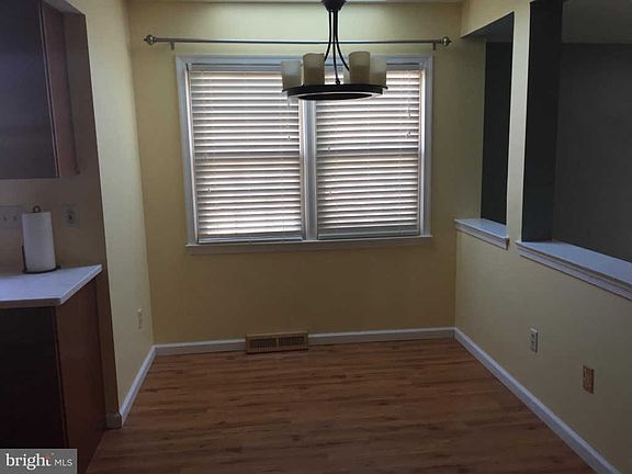 4th image of 717 Bicentennial Blvd