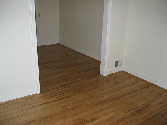 2nd image of 2121 N Brandywine St