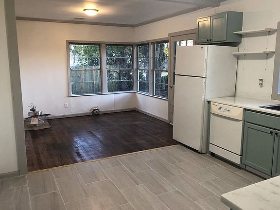 3rd image of 200 Roosevelt St #200
