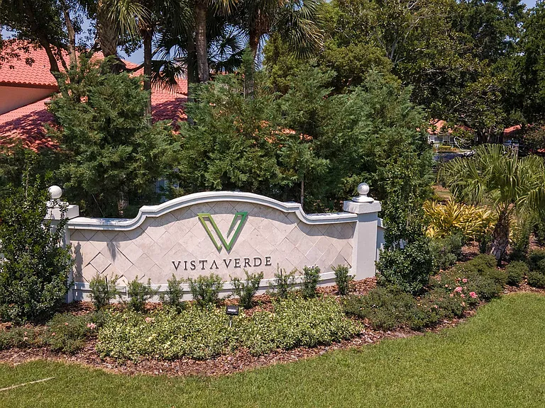 Vista Verde — Photo 14