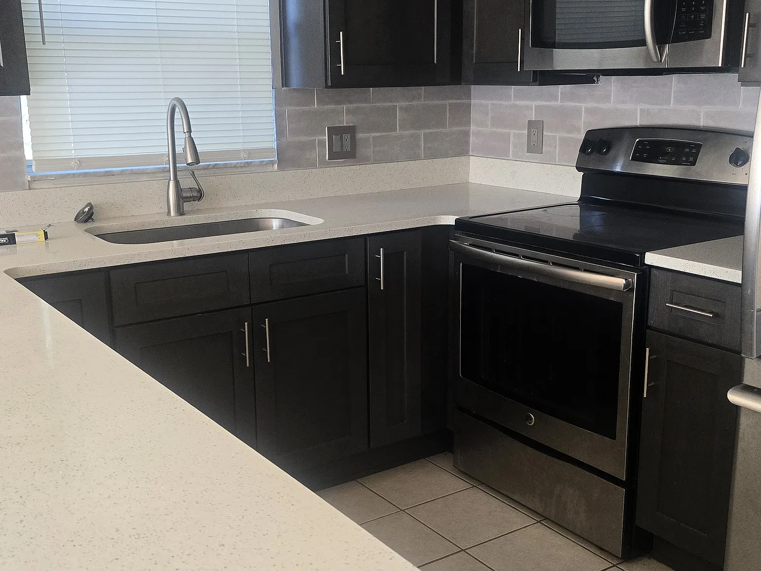 2 bed, 1181 sqft, $1,900 — Photo 4