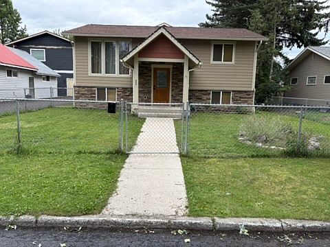 Street view front of house