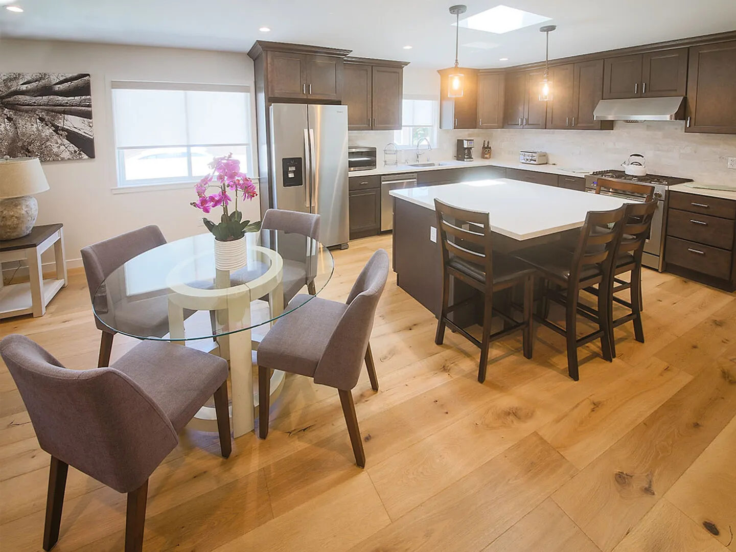 Modern Corporate Retreat in Hawthorne Close to LAX, SpaceX, Sofi Sta — Photo 3