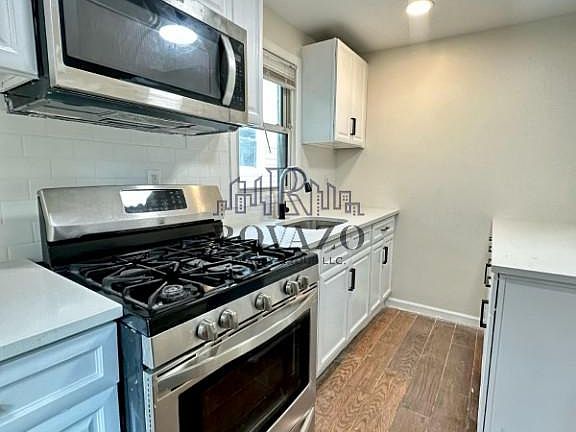 2nd image of 18-19 Princeton St #2