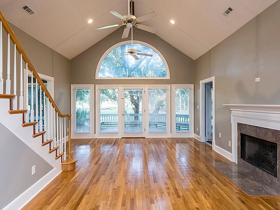 3rd image of 266 Sea Marsh Dr