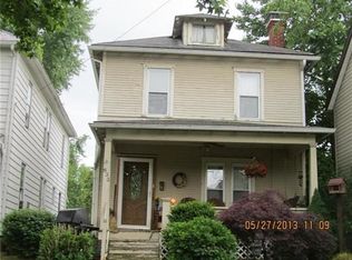 633 7th St, Marietta, OH 45750