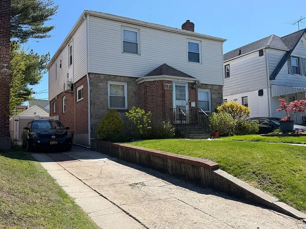 7519 188th St, Fresh Meadows, NY 11366