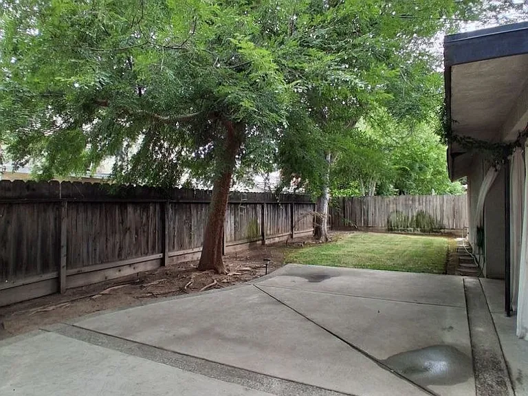 1681 E Shea Dr — Photo 30
