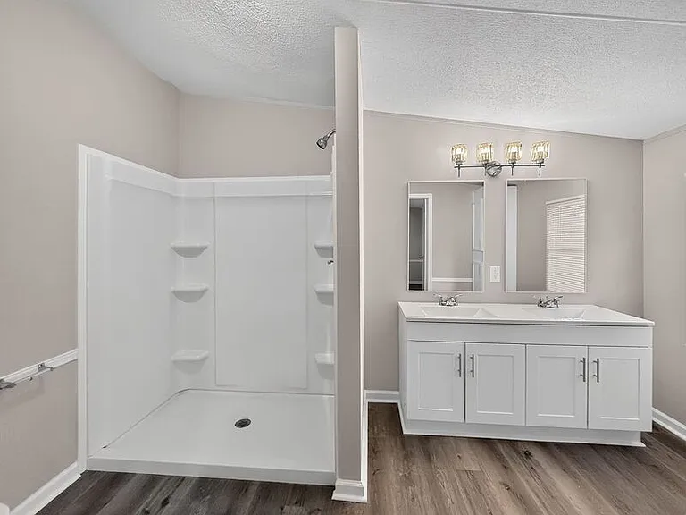 9009 Dorchester Ln — Photo 10