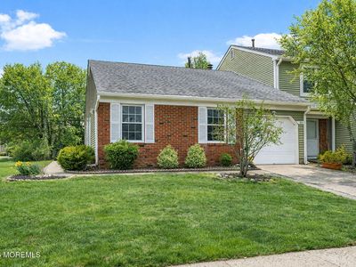 89 Oak Lane, Eatontown, NJ, 07724