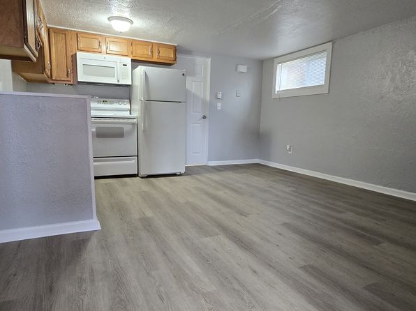 408 1st St APT 3, Carnegie, PA 15106