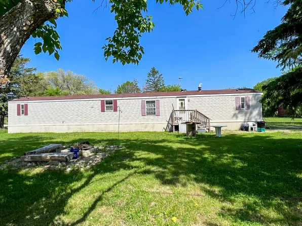 302 Anderson St, Strandquist, MN 56758