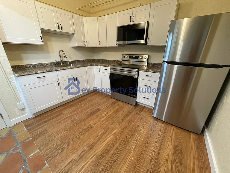 134 Nelson St #D — Photo 14