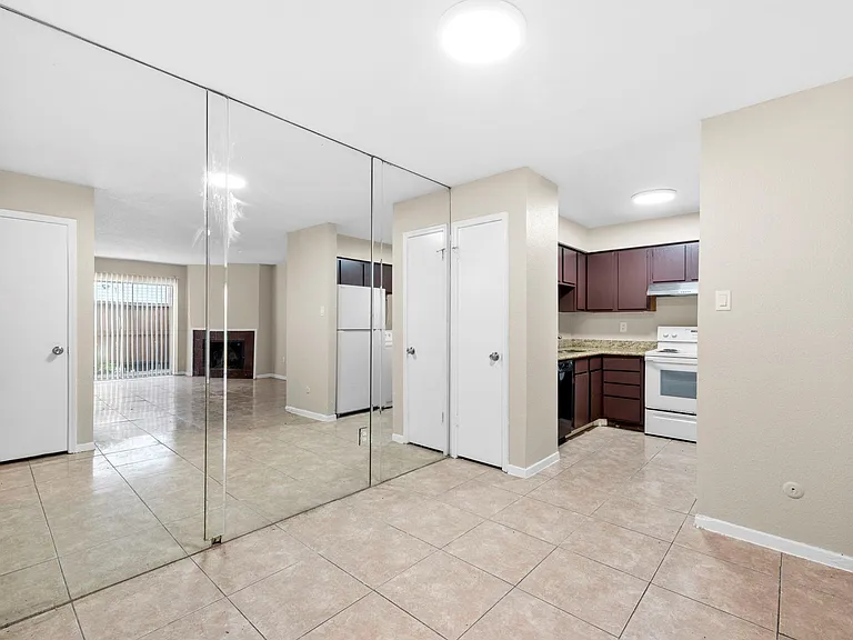 9350 Country Creek Dr #52 — Photo 13
