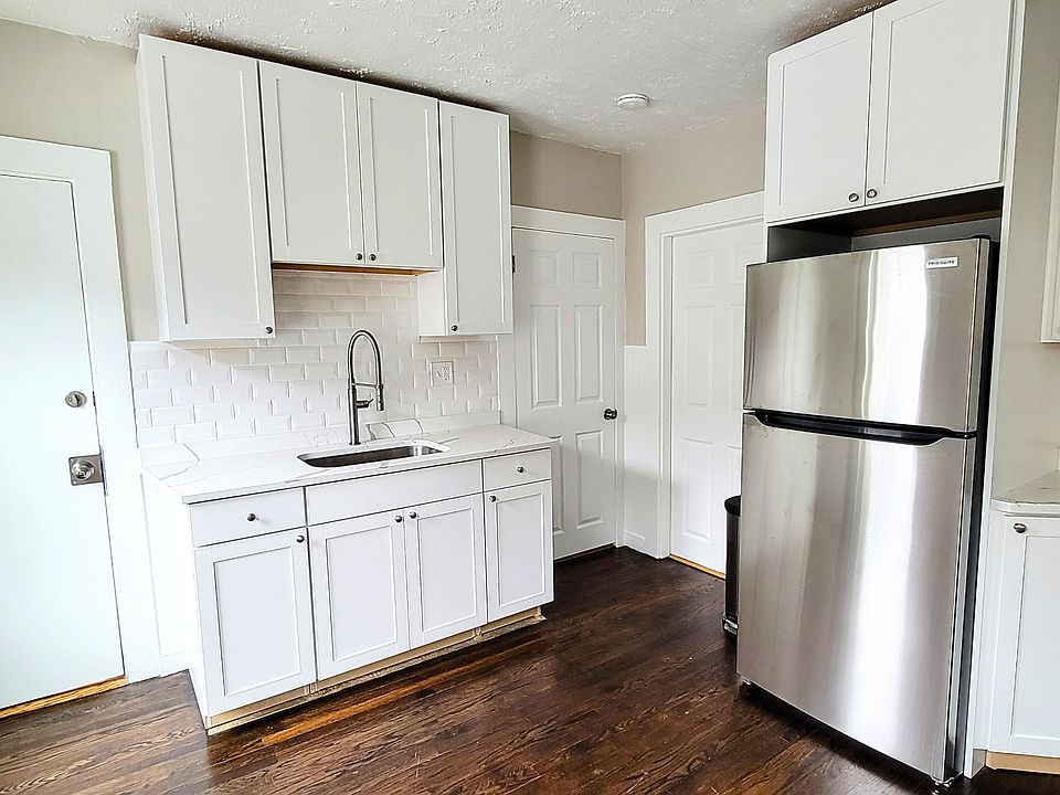 1st image of 80 Clarendon Ave Floor 2
