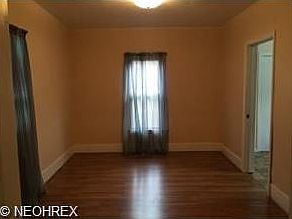 5th image of 134 Barber Ave NE