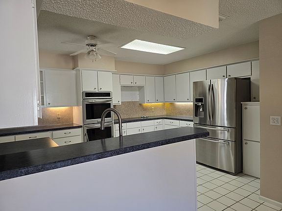 5th image of 6 Sunnygrove Dr