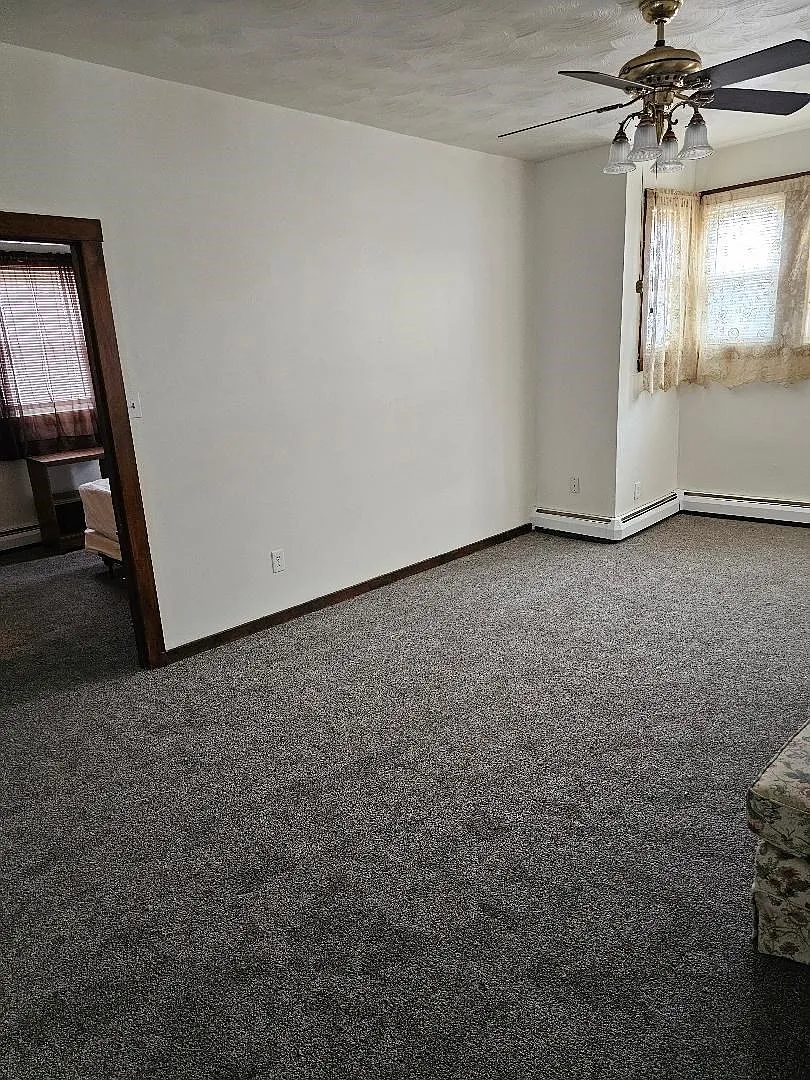 1 bed, 800 sqft, $1,300 — Photo 4