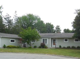 1019 Falkirk Rd, Alma, MI 48801