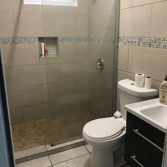 10 Corchado — Photo 11