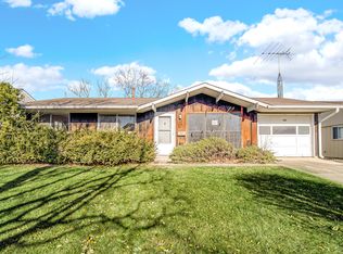 506 Robinhood Dr, Streamwood, IL 60107