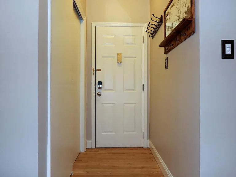 883 Boulevard E #1C — Photo 4