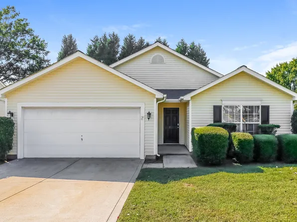 135 Winborne Dr, Mooresville, NC 28115