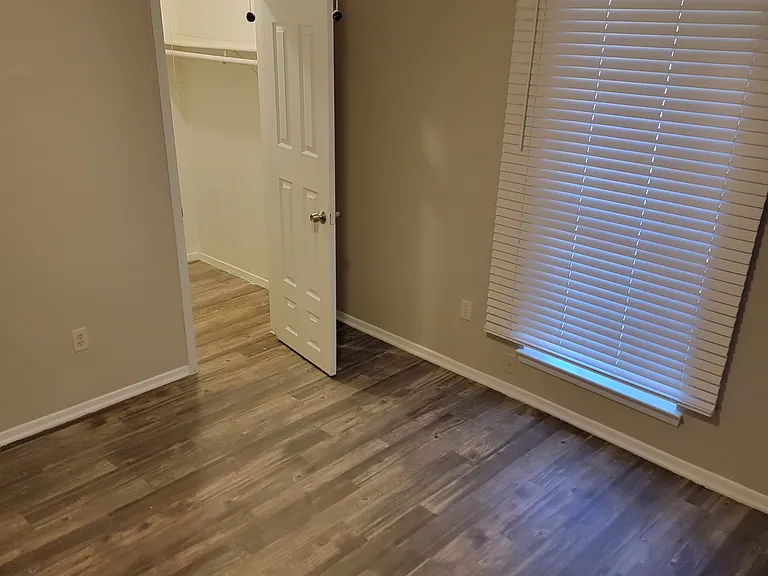 2700 Starlake Ct — Photo 16