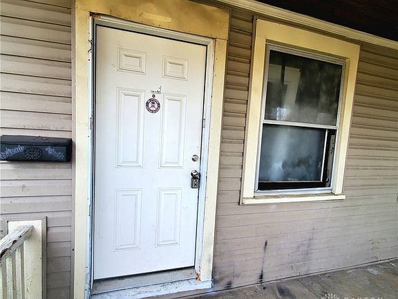 3rd image of 14-16 W Bruce Ave