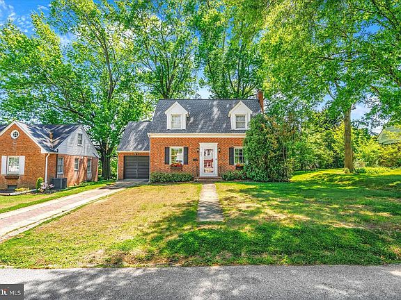 5th image of 503 Forest View Rd