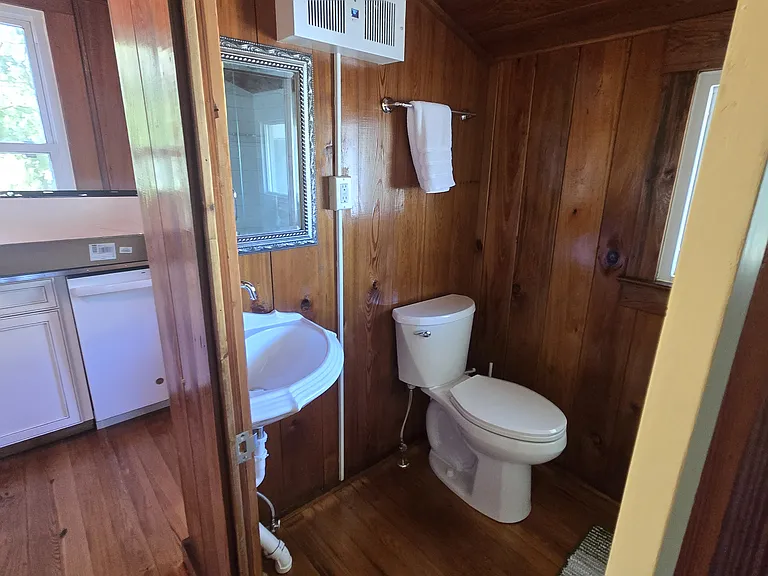106 Banana St #Q — Photo 7