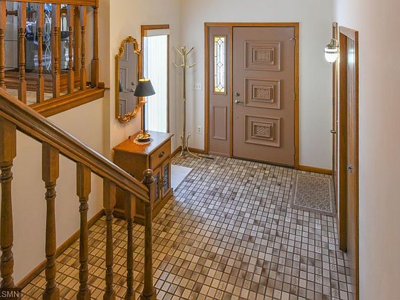 4th image of 1217 Borealis Ln NE