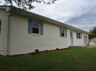 906 Dayton Dr, Seymour, TN 37865