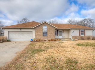 1306 Gold Dust Dr, Webb City, MO 64870