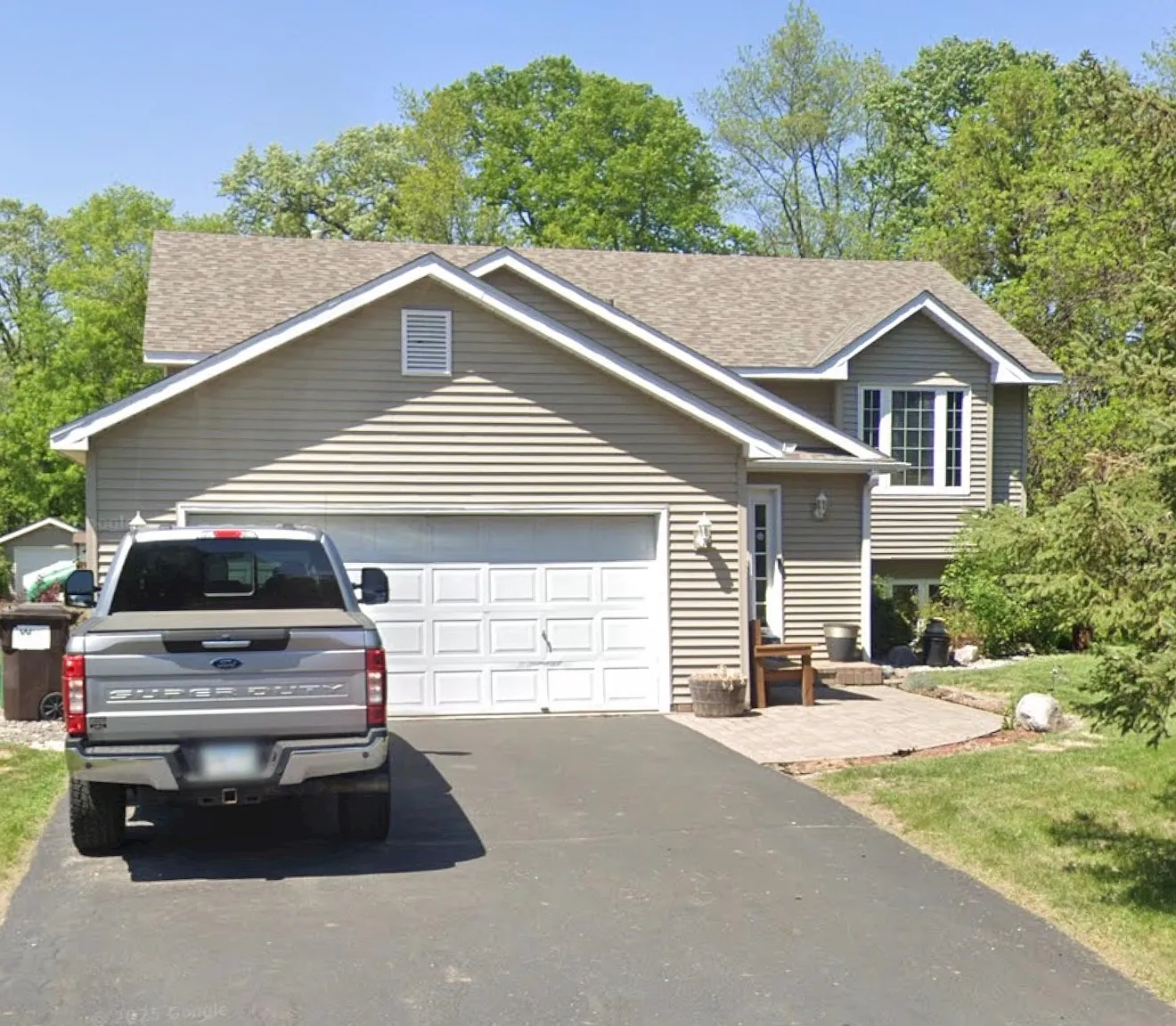 4 bed, 1980 sqft, $2,100 — Photo 1