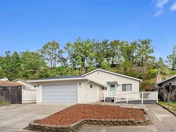 2nd image of 2796 Fleetwood Dr