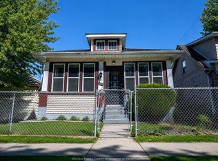 3615 Bloomfield Rd, Windsor, ON N9C1S1