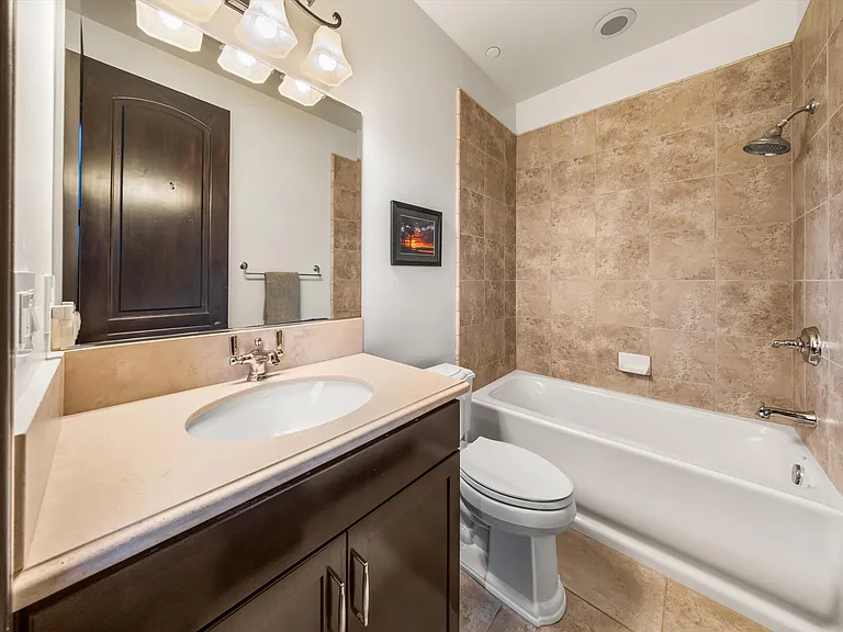347 Island Oak Ln — Photo 18