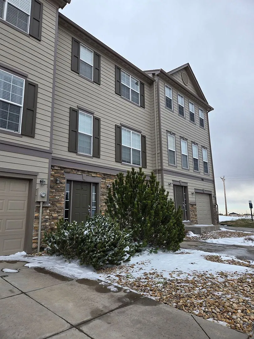 Townhouse Located In Monument- For Sale or Rent- whichever comes first! — Photo 2