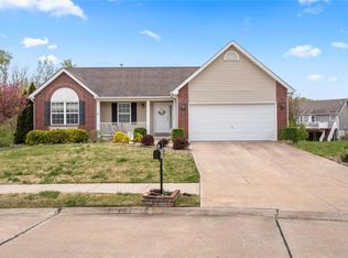 329 Pearson Ct, Saint Charles, MO 63304