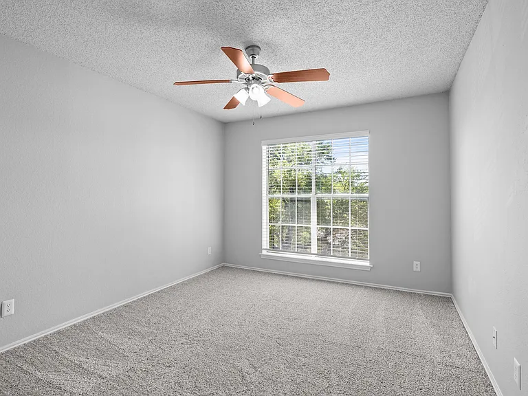 Preston Bend — Photo 34
